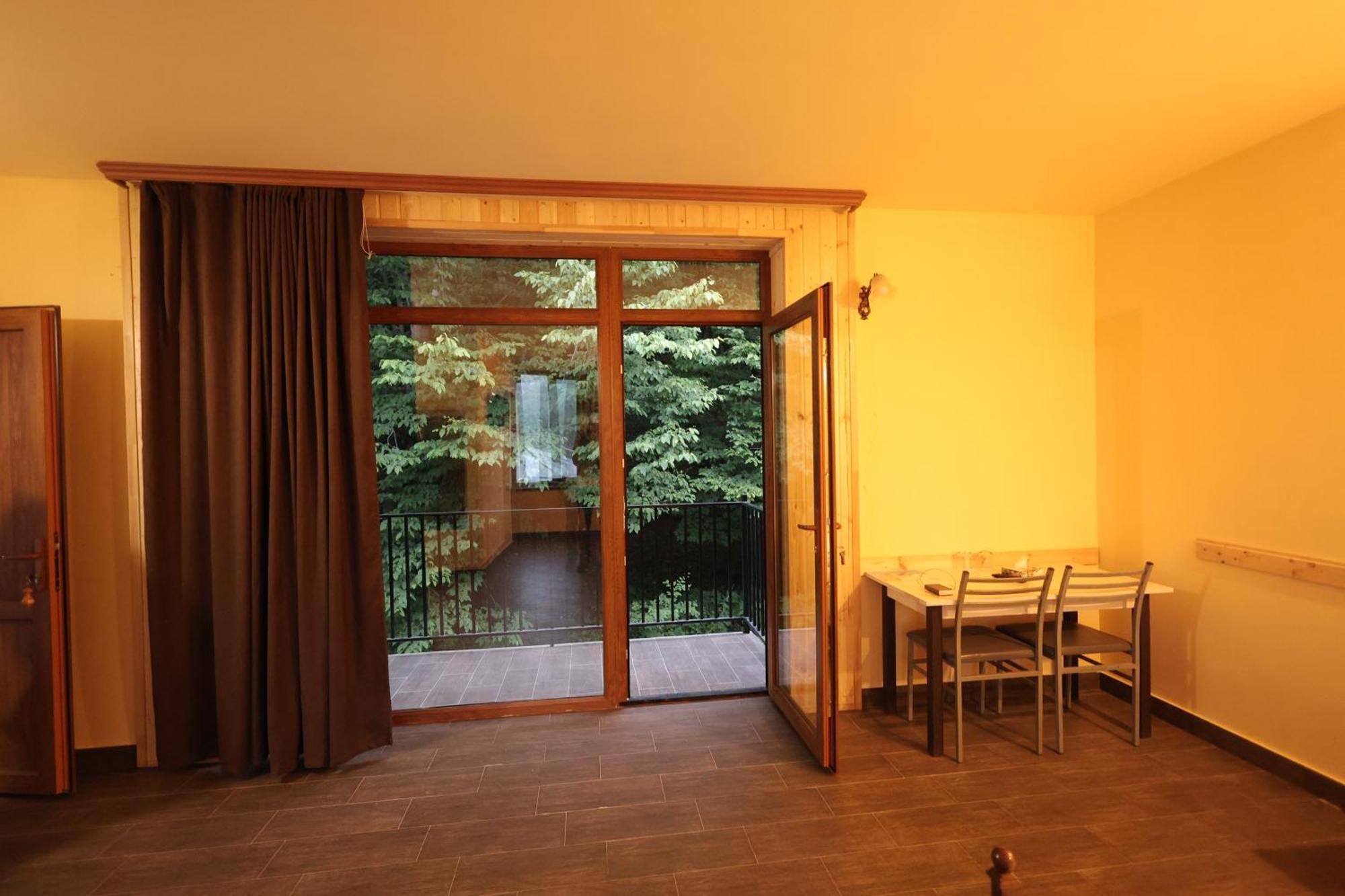 גוריס Yeghevnut Hotel מראה חיצוני תמונה