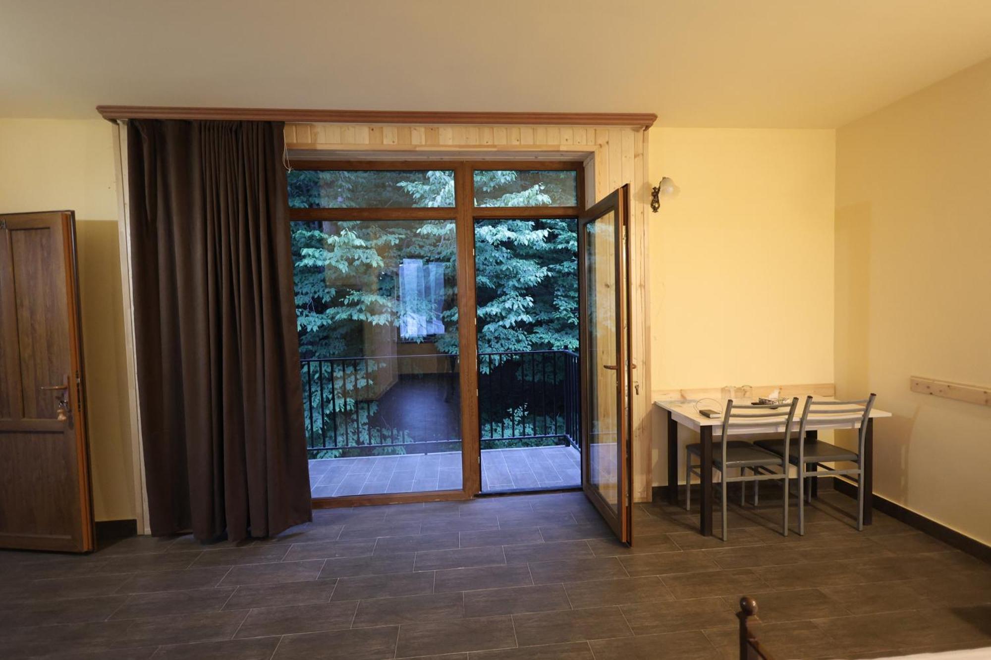 גוריס Yeghevnut Hotel מראה חיצוני תמונה