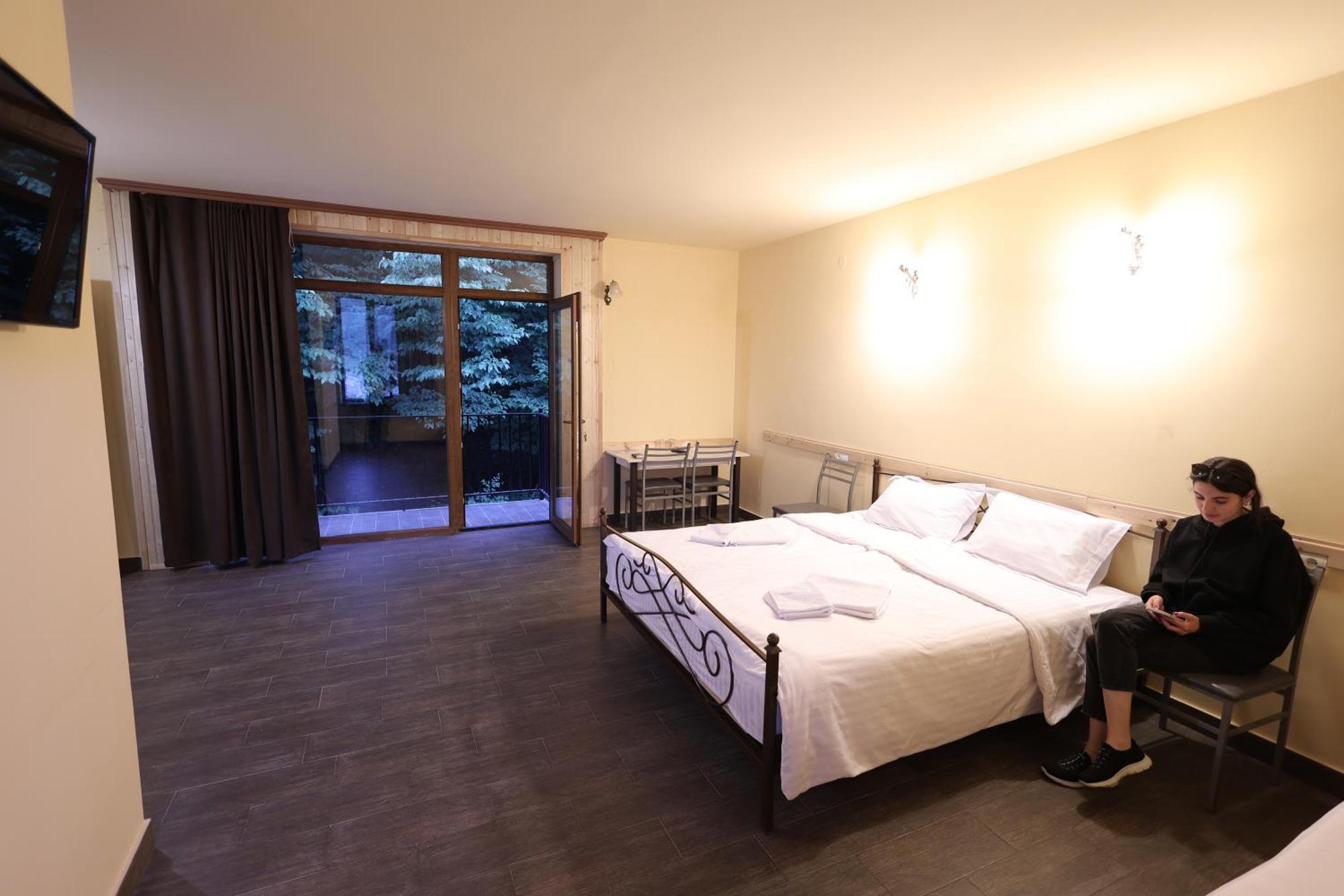 גוריס Yeghevnut Hotel מראה חיצוני תמונה