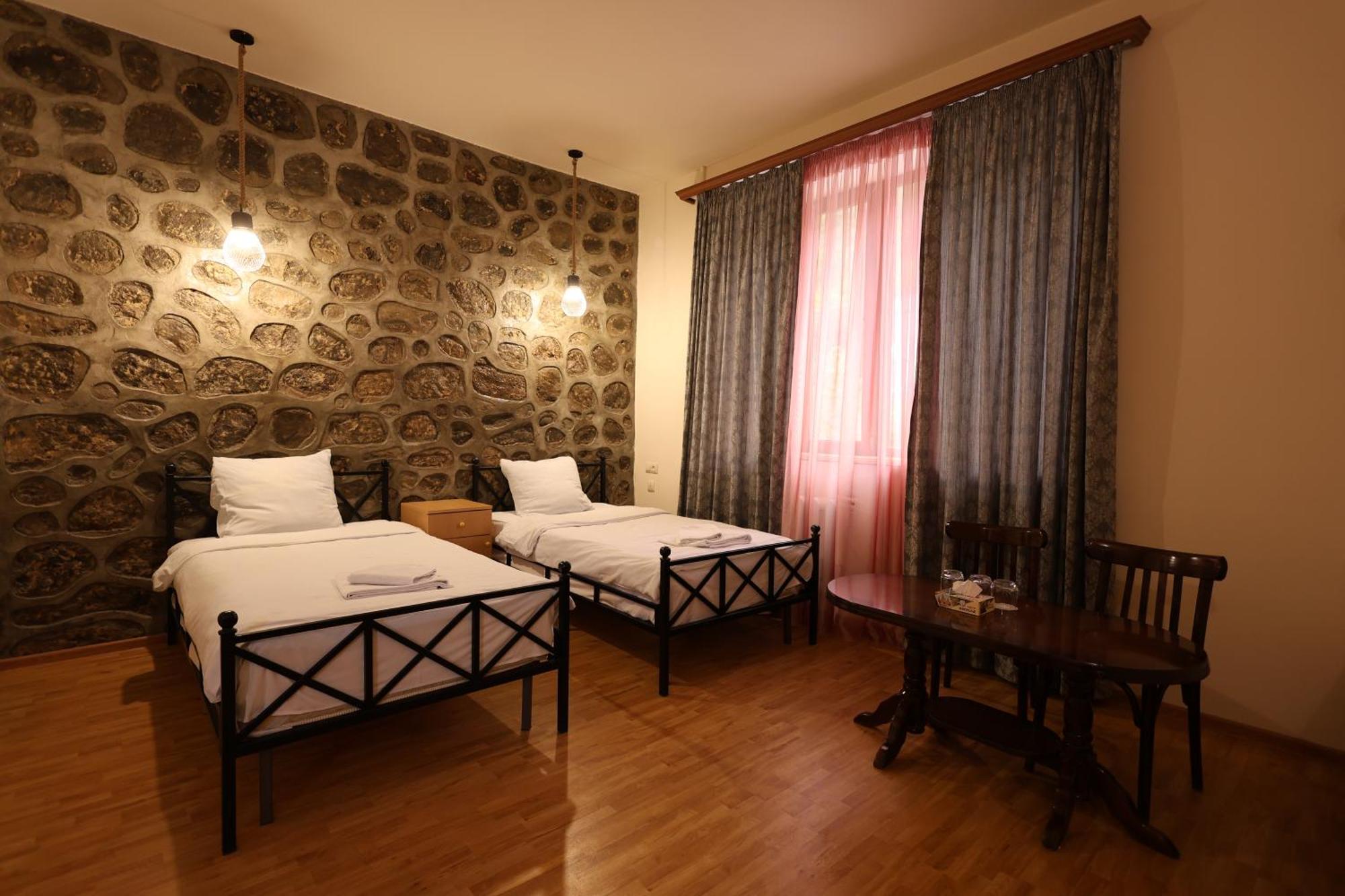 גוריס Yeghevnut Hotel מראה חיצוני תמונה