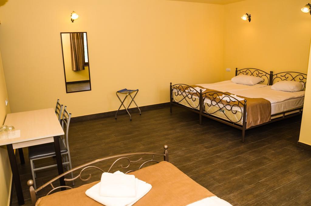 גוריס Yeghevnut Hotel מראה חיצוני תמונה