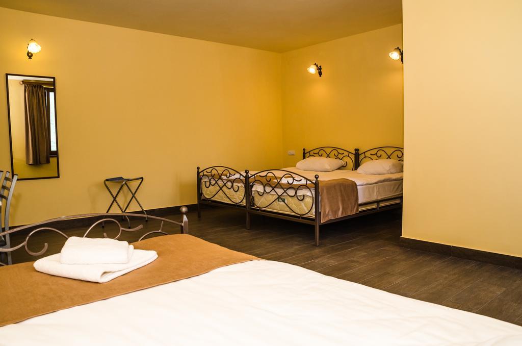 גוריס Yeghevnut Hotel מראה חיצוני תמונה